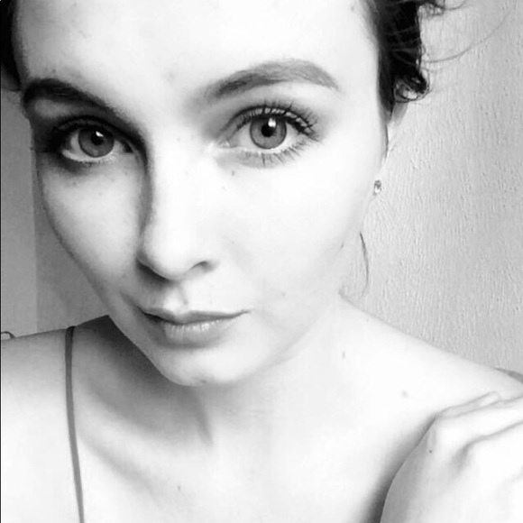 Meet your Posher, Ann - Picture 1 of 1